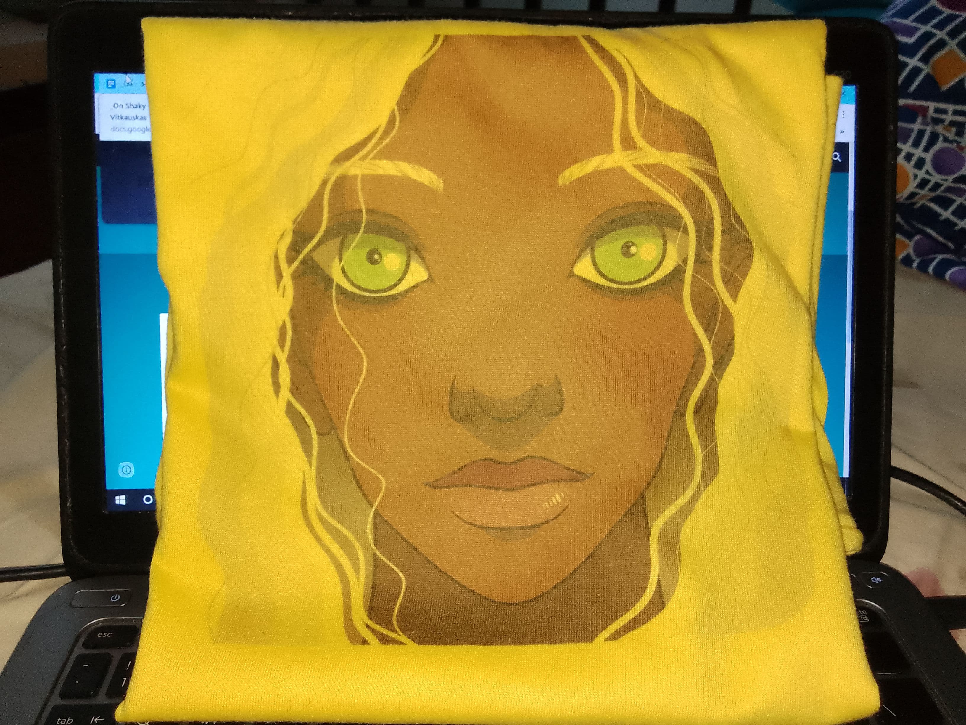 Gumagawa ng mga pang-Regalo/ Crafts Gifts and Souvenirs