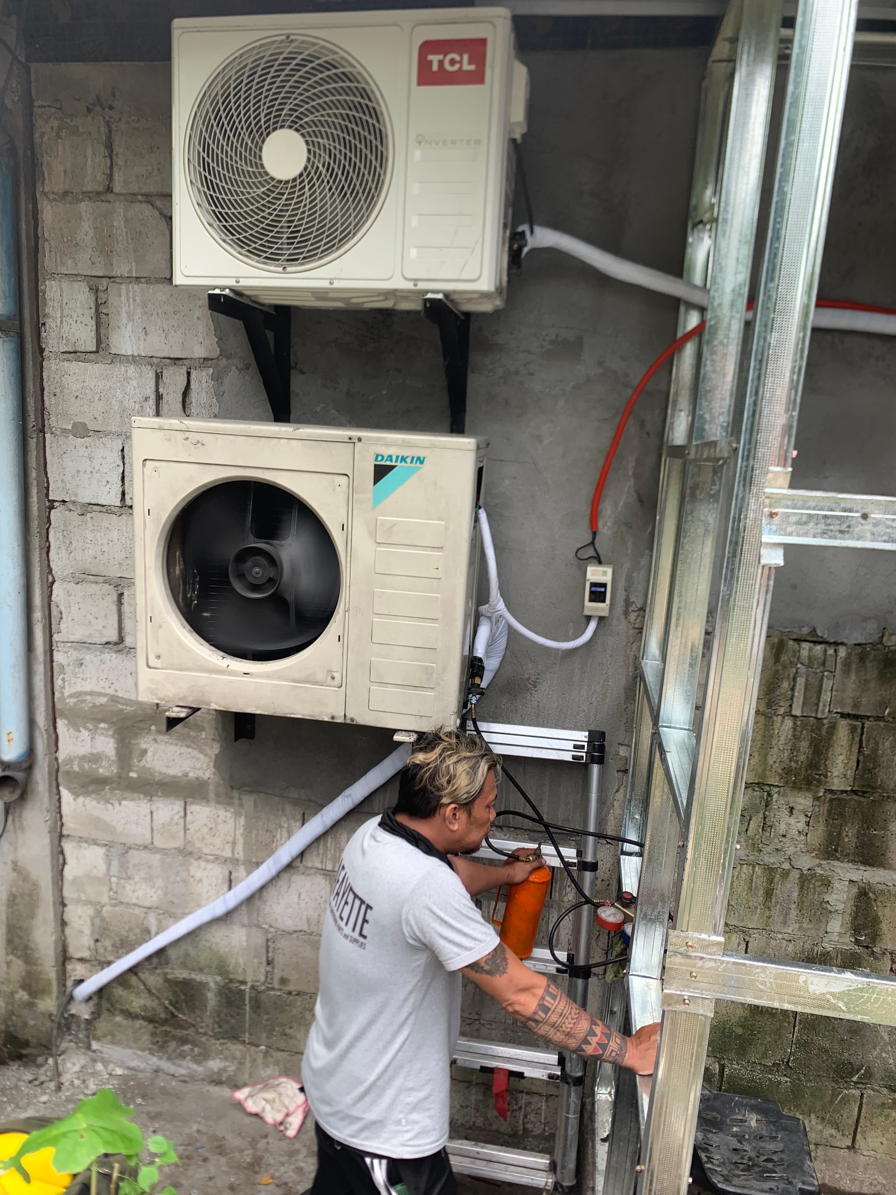 ref aircon and washing tv lahat gumagawa kami